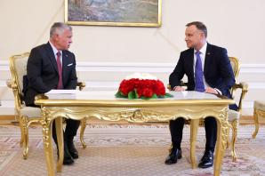 Prezydent RP gościł Króla Jordanii. Prezydent podziękował Jego Królewskiej Mości za zrozumienie polskiego stanowiska i naszych argumentów, czego skutkiem jest decyzja władz Jordanii w sprawie zablokowania lotów z Ammanu do Mińska