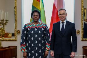 Ceremonia złożenia listów uwierzytelniających od nowych ambasadorów w Polsce: Państwa Katar, Republiki Gwinei, Republiki Zimbabwe, Burkiny Faso, Zjednoczonej Republiki Tanzanii oraz Republiki San Marino